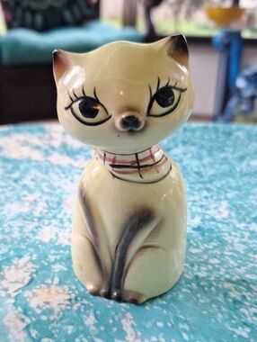 Vintage Ceramic Cat Figurine Single S&P in Cream with Brown Accents